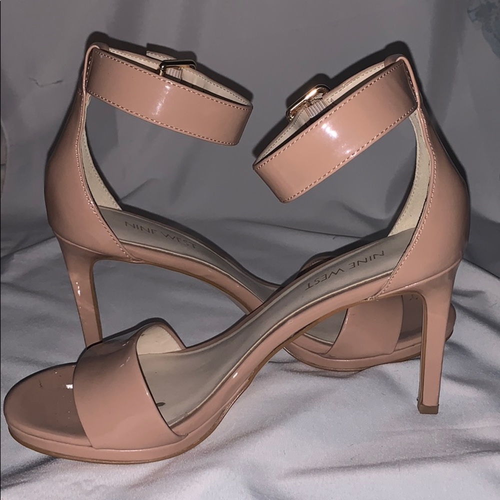 Nine West nude heel size 7 - Picture 4 of 5